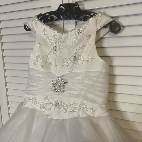 Mary’s Bridal | NWT White Formal Girl’s Dress| Size 10 - Picture 2 of 9